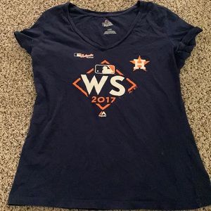 Astros 2017 World Series shirt. Brand: Majestic Fan Fashion. Size- Large.